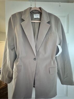 Athleta Taupe Lightweight Single-Button Blazer